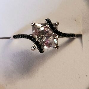 Black & Silver S925 Square Cut Ring Swirl Setting